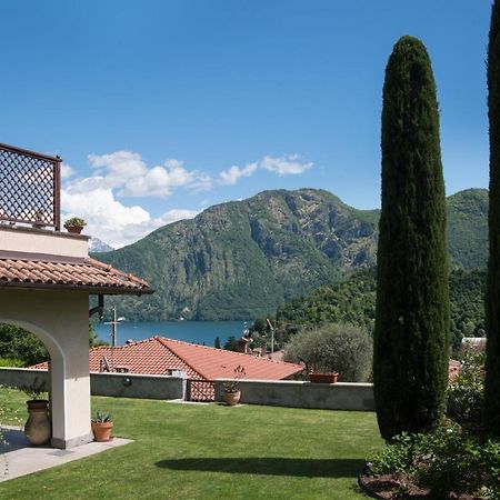 Apartamento Mansarda I Cipressi Lenno Exterior foto