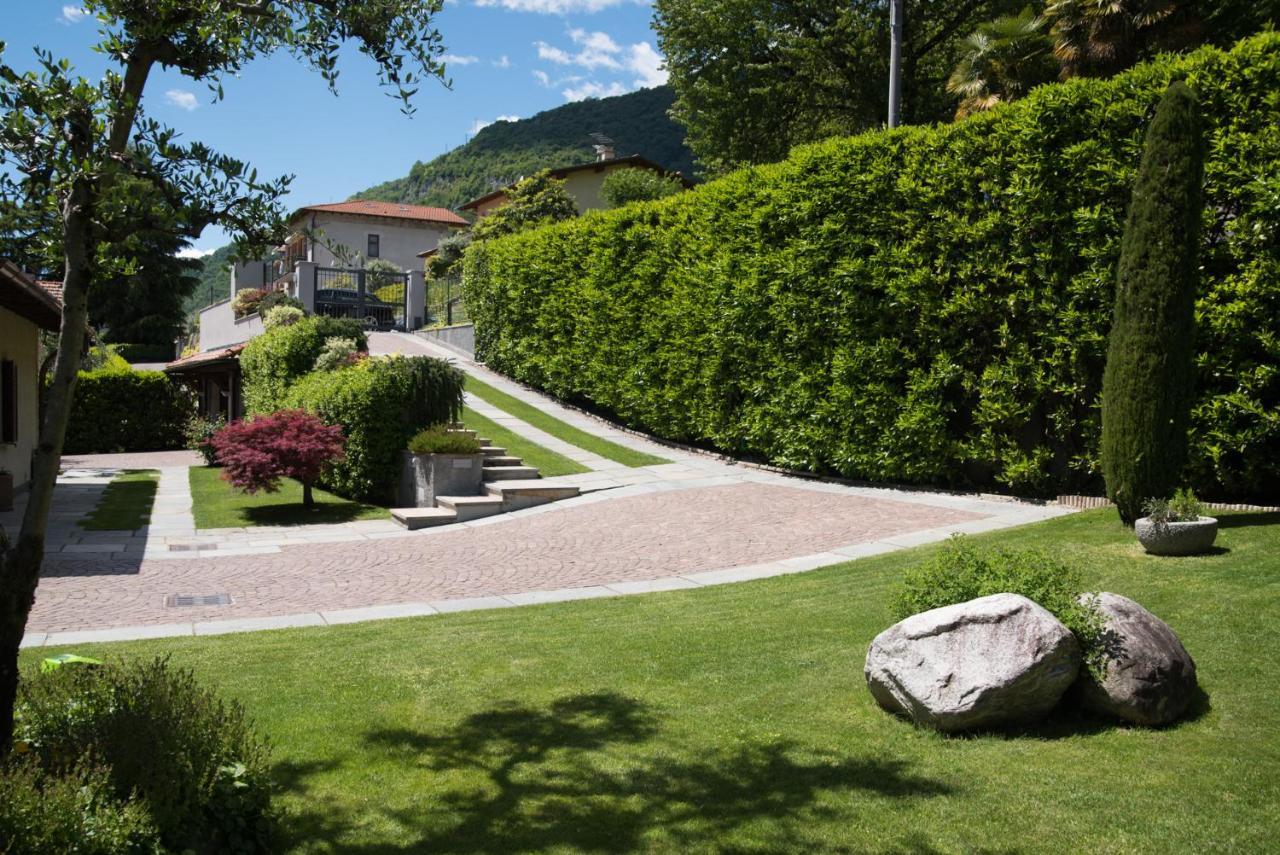 Apartamento Mansarda I Cipressi Lenno Exterior foto