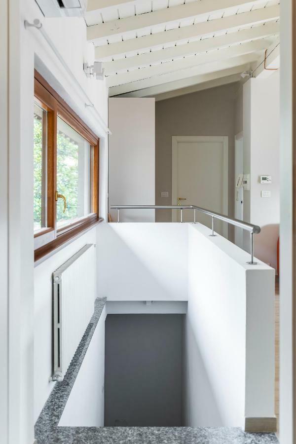 Apartamento Mansarda I Cipressi Lenno Exterior foto